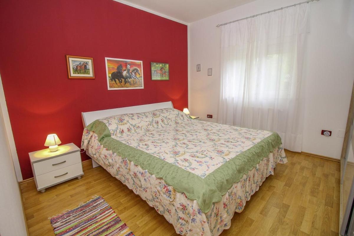 Linda In Lovrinici Villa Пазин Екстериор снимка